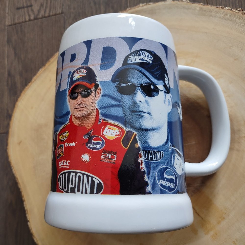 Jeff Gordon #24 Nascar driver Dupont 2001 Tea/ Coffee Mug